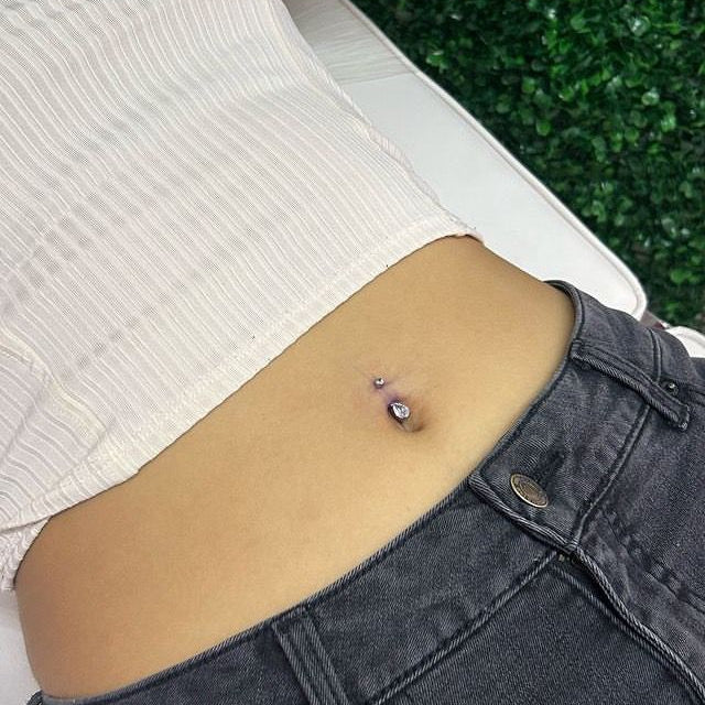 Barbell Curvo Titanio para Ombligo diseño Zirconia gota