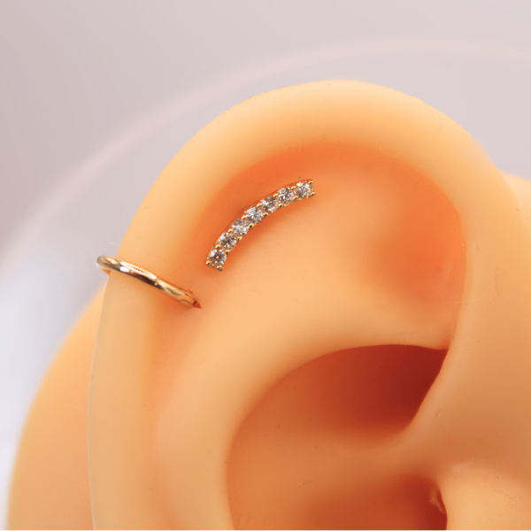 Labret Arco con Zirconias- Oro solido 14k