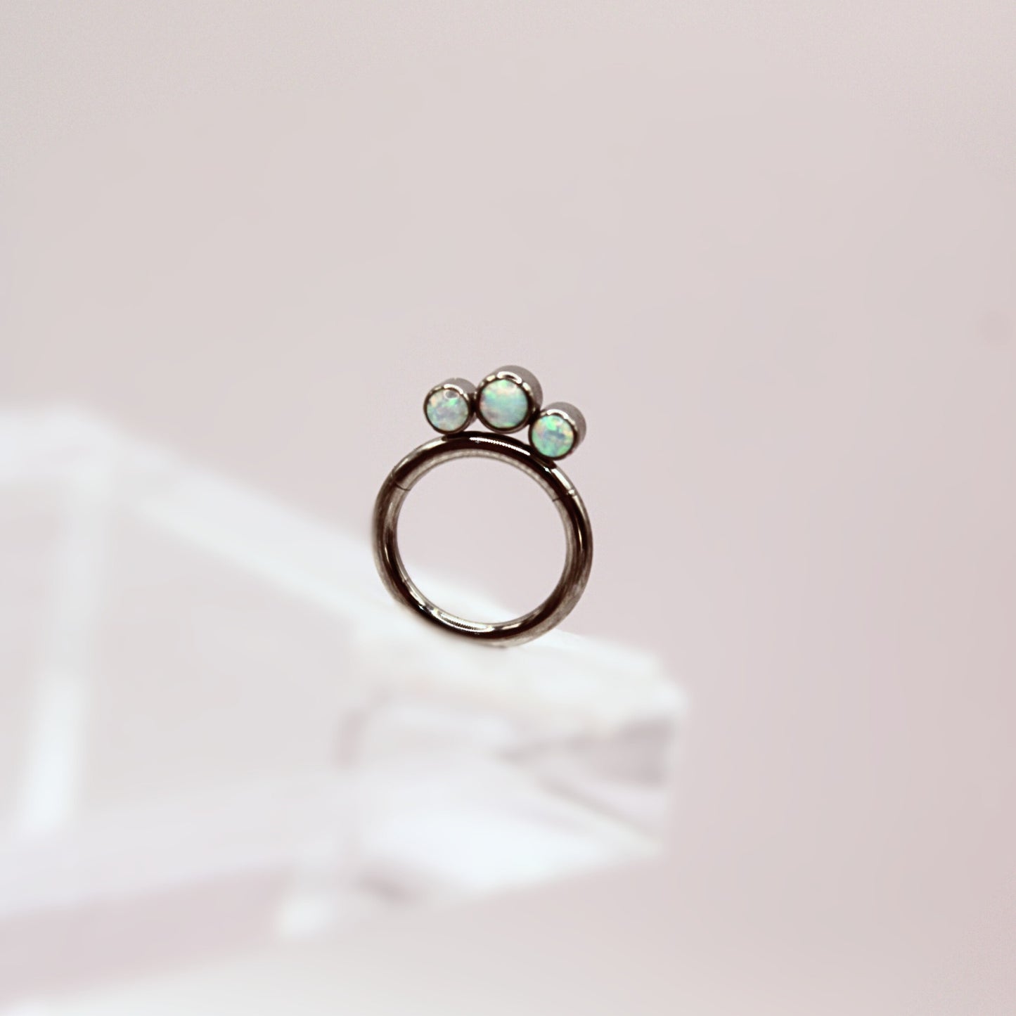 Aro Clicker 3 Opalos tornasol- Titanio