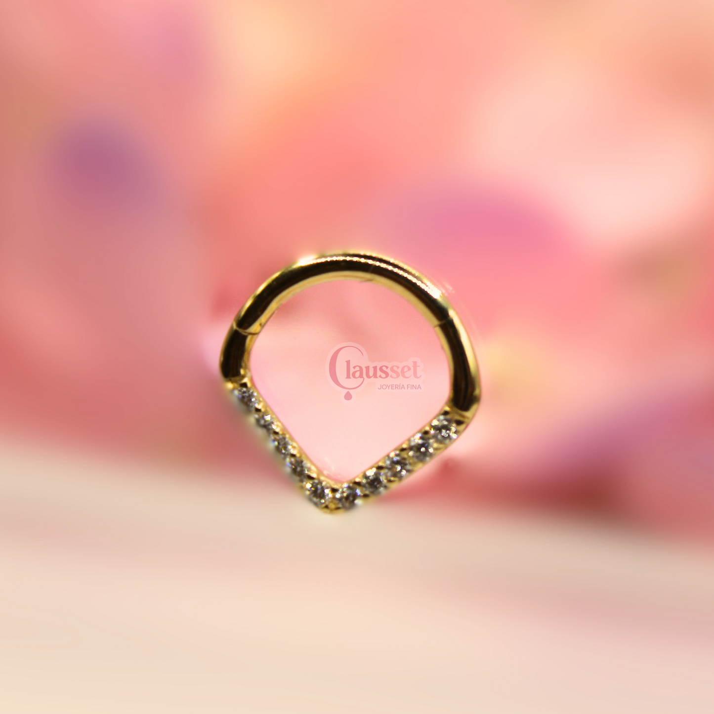 Aro clicker diseño V - Oro solido 14k
