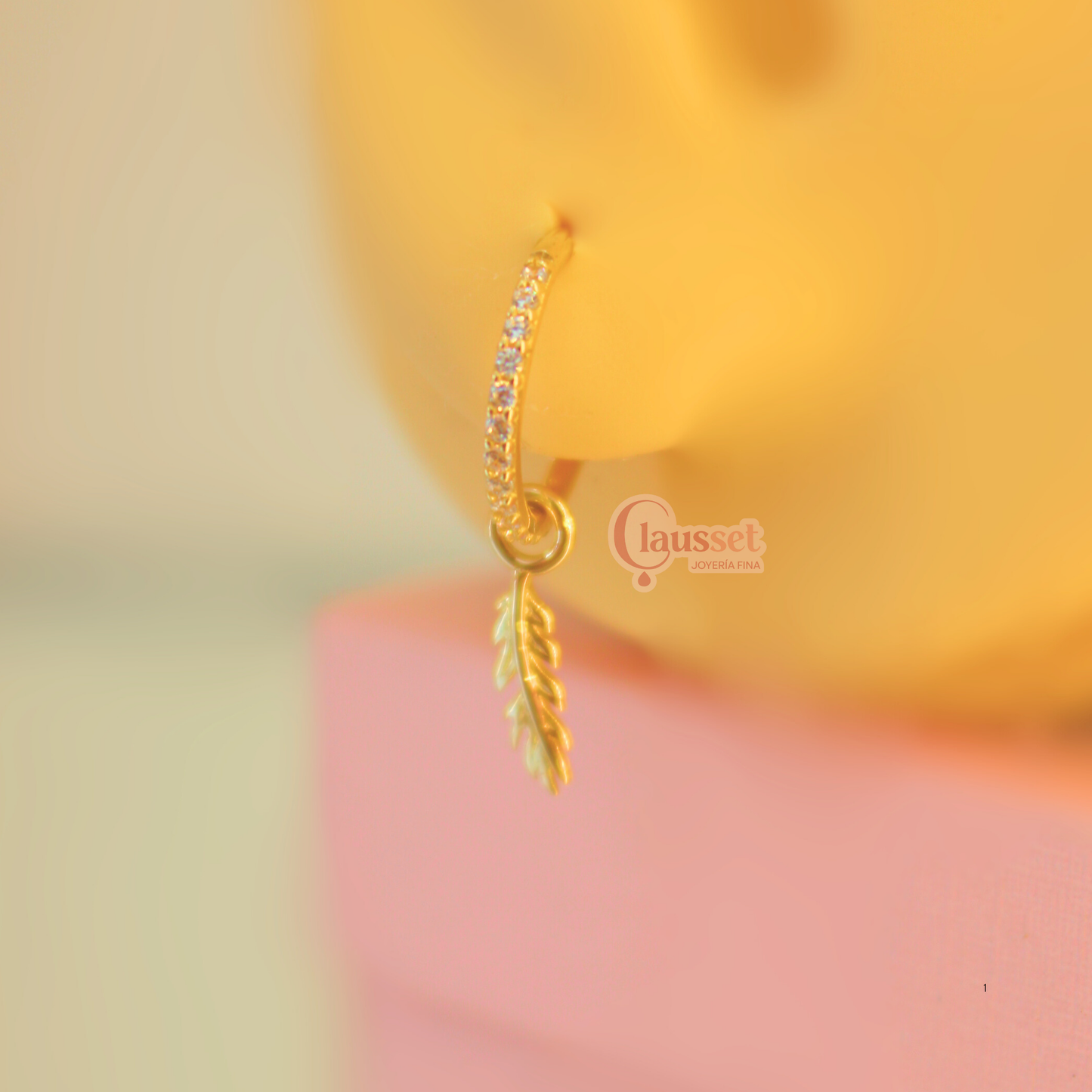 Charm pluma - Oro puro 14k