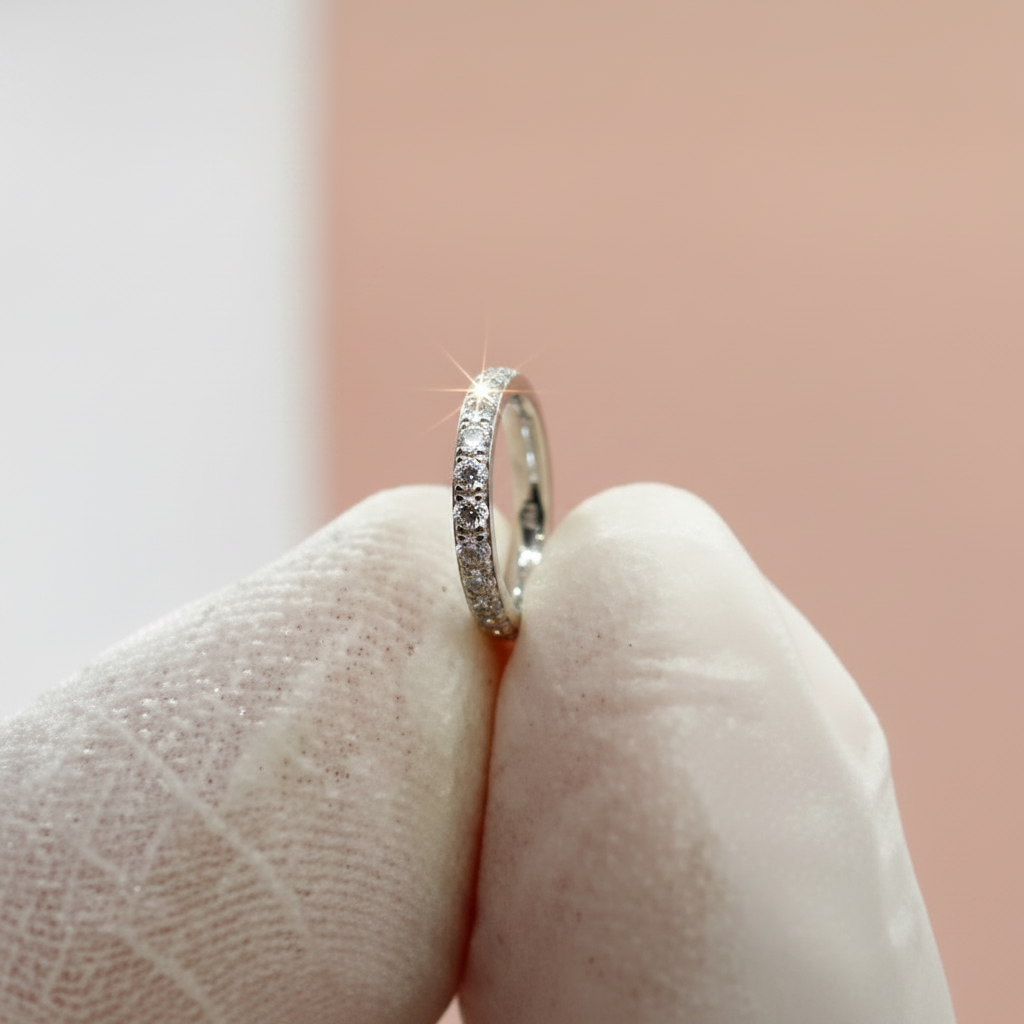 Aro con zirconias - Titanio