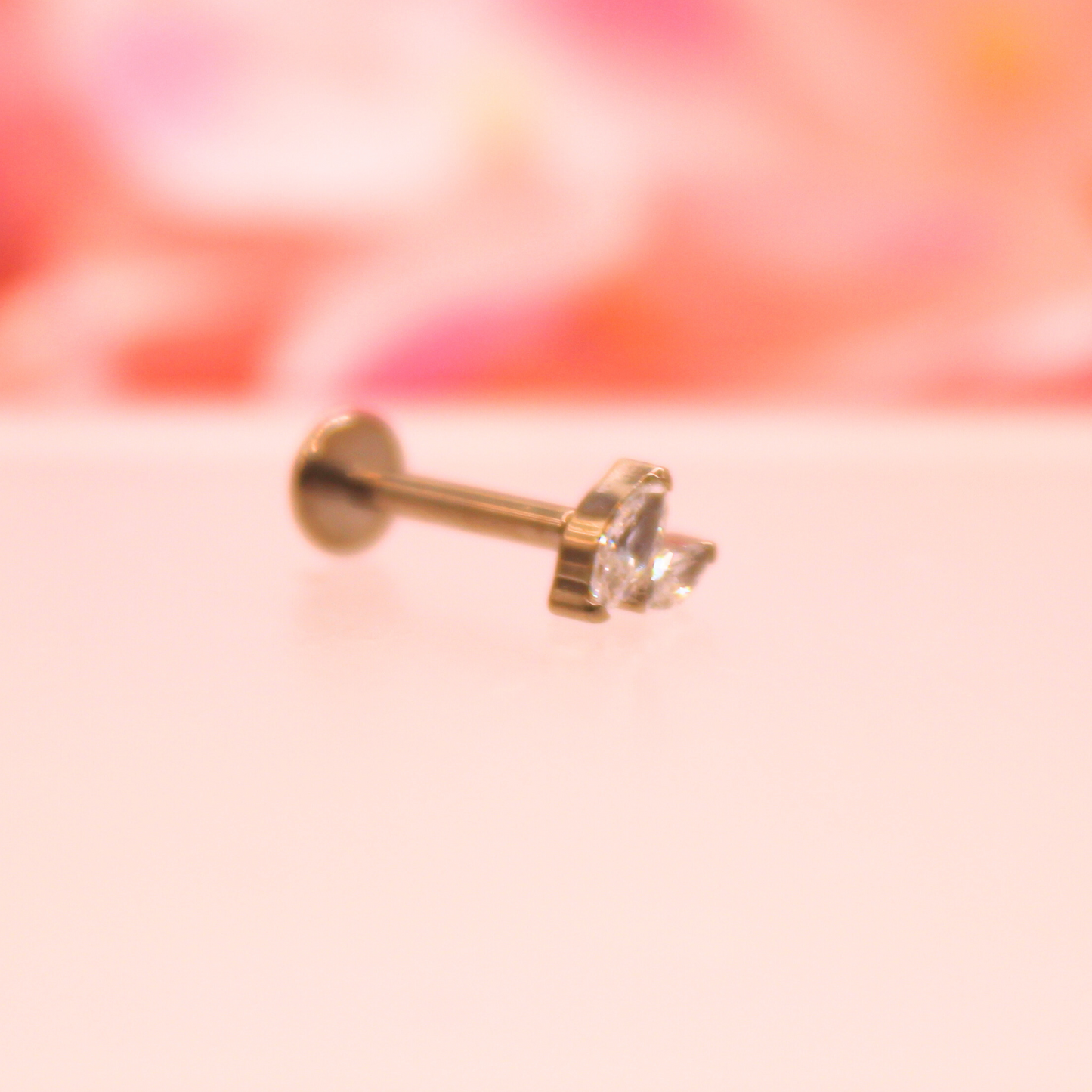 Labret hojita doble zirconias blancas - Titanio