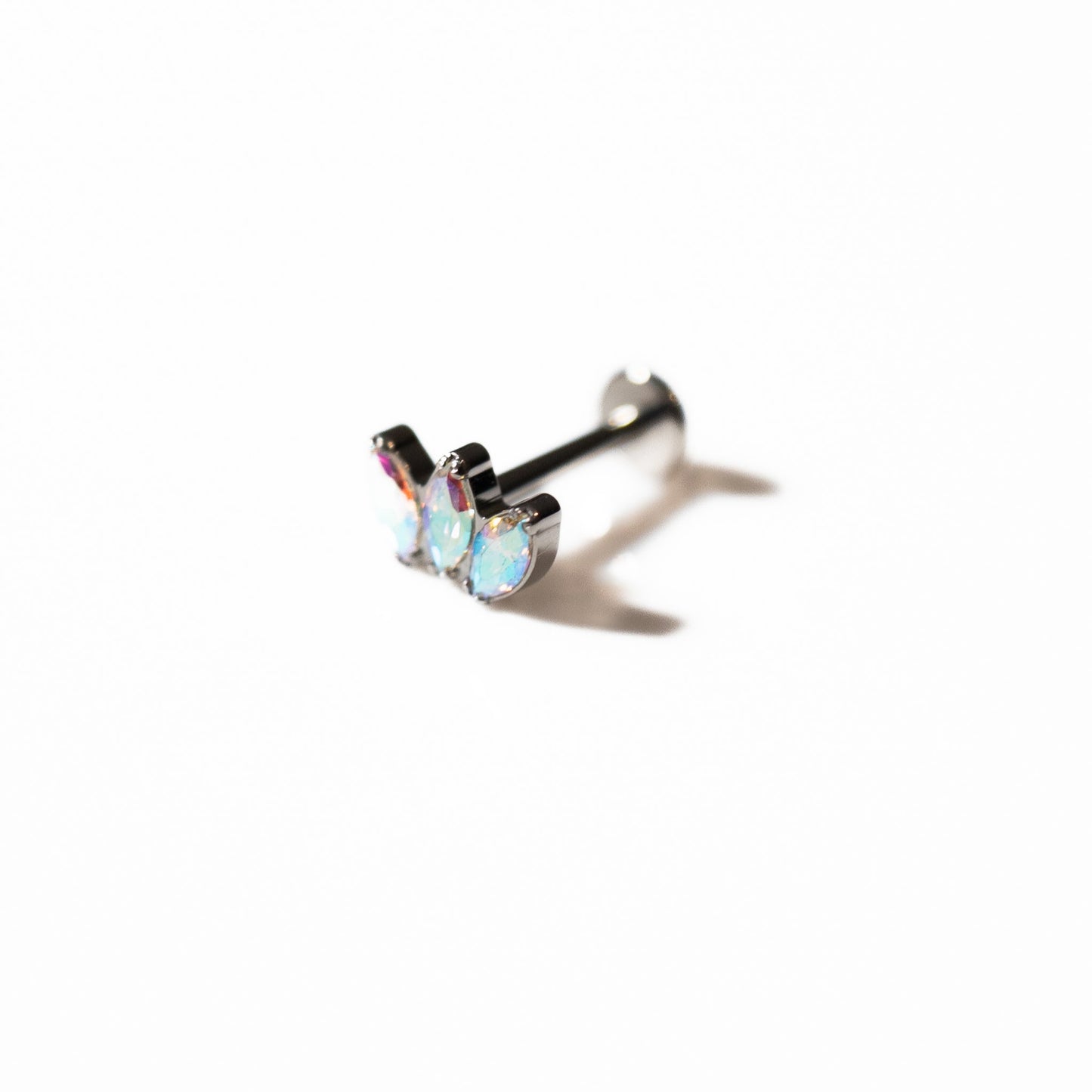 Labret Flor de Loto 3 petalos zirconias tornasol - Titanio