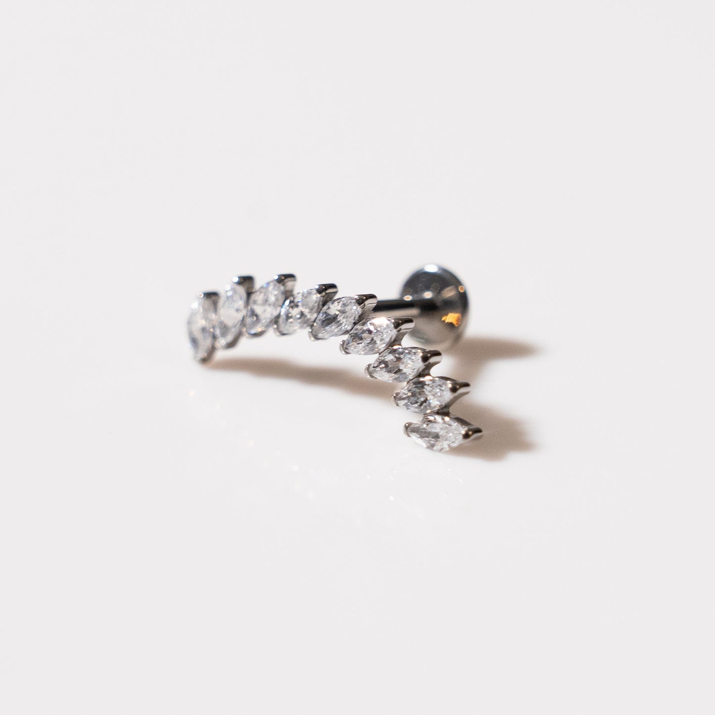 Labret arco 9 olivos blancos - Titanio