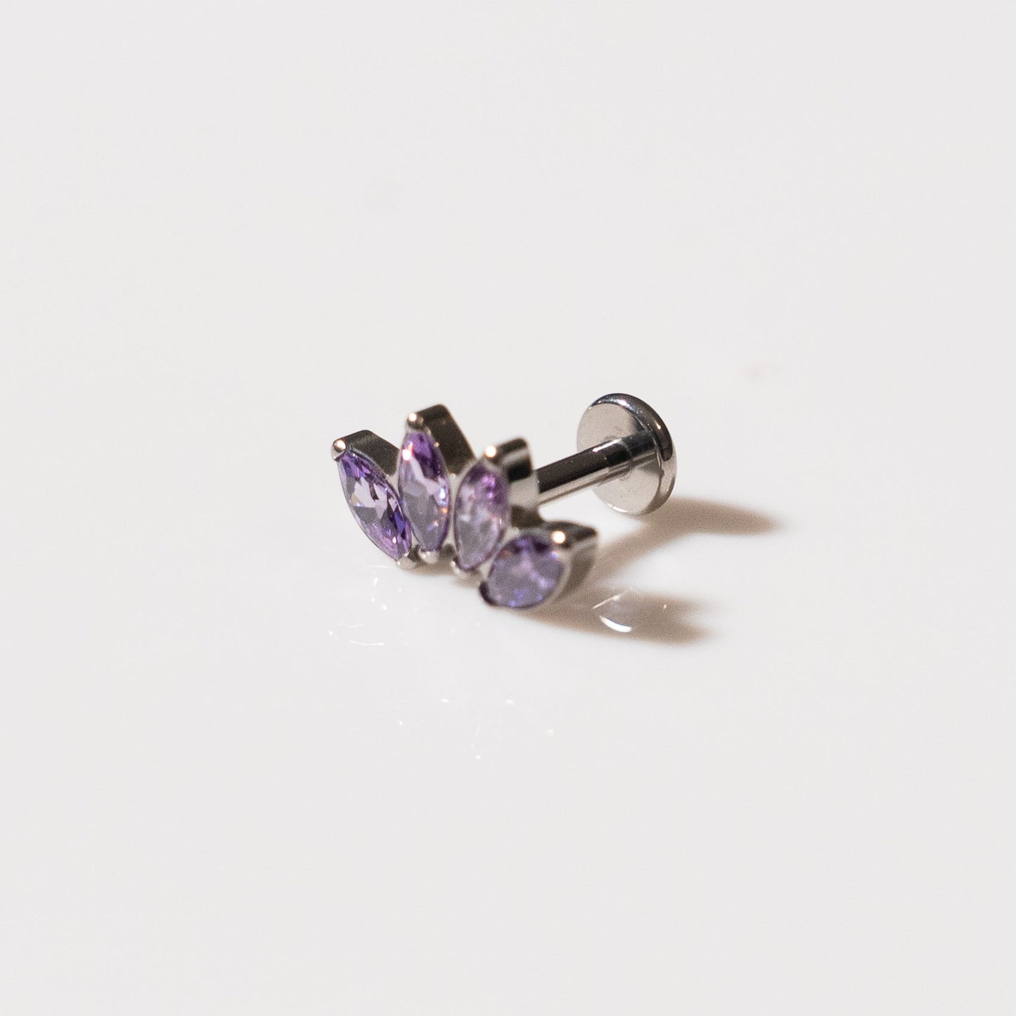 Piercing Flor de Loto 4 pétalos Morados - Titanio