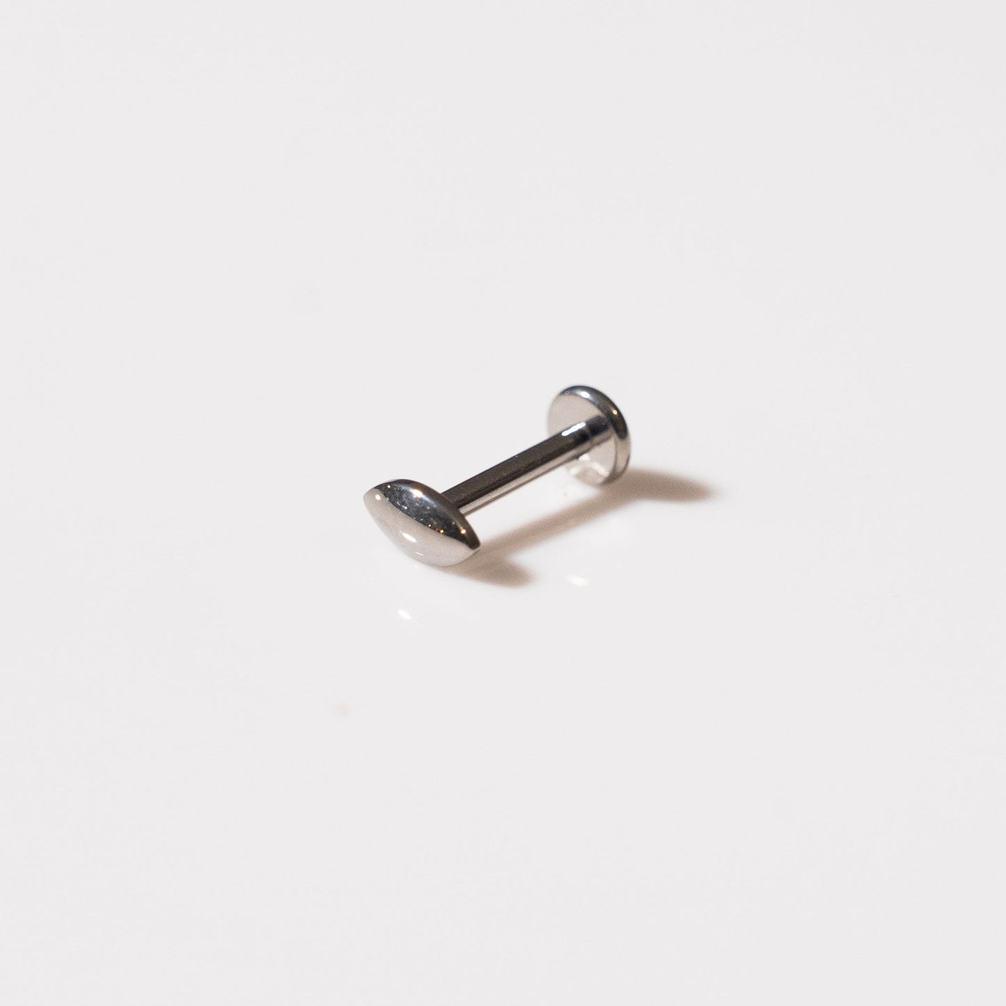 Labret Almendra - Titanio