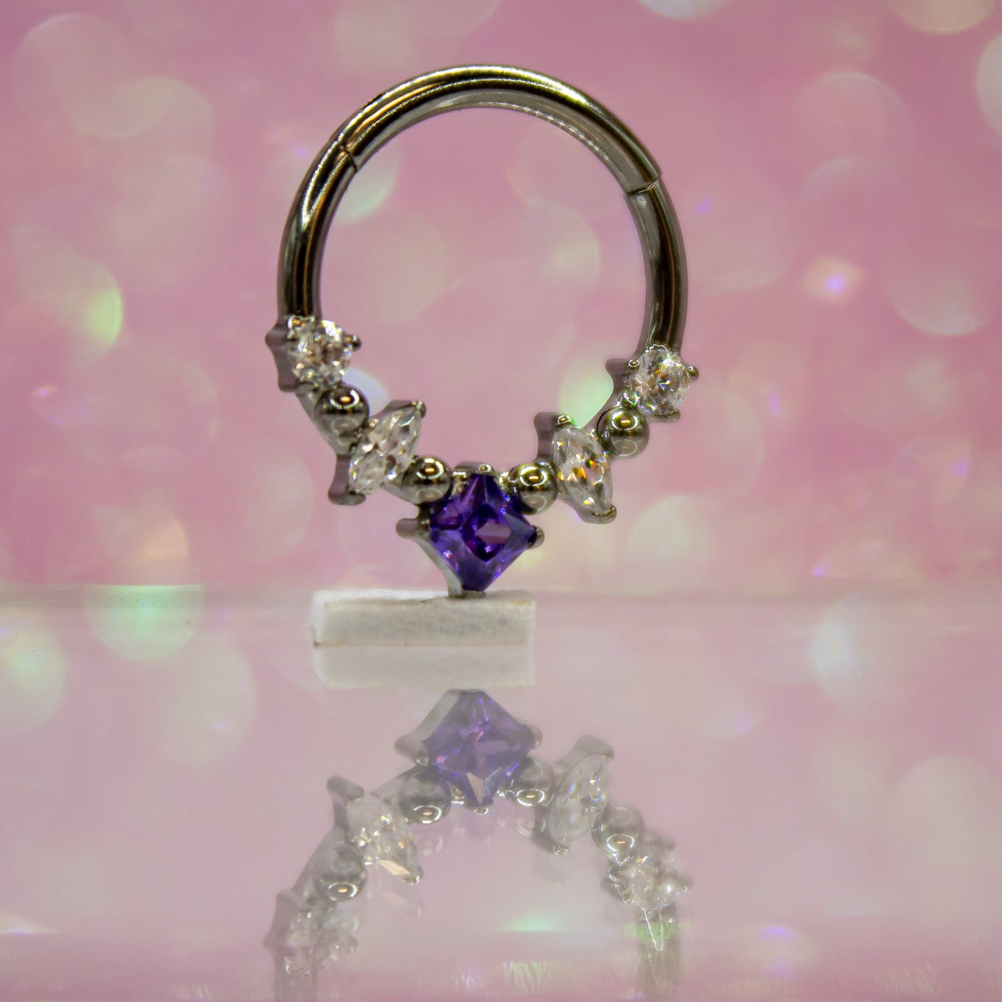 Aro clicker zirconia morada rombo - Titanio