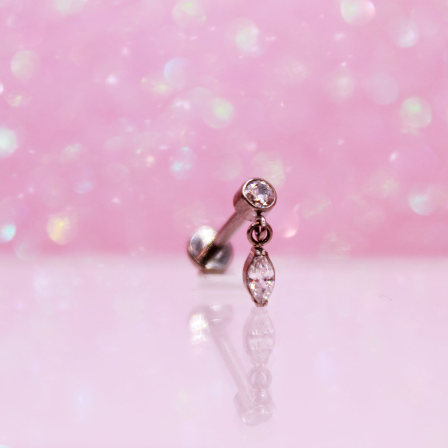 Labret Zirconia biselada con colgante - Titanio