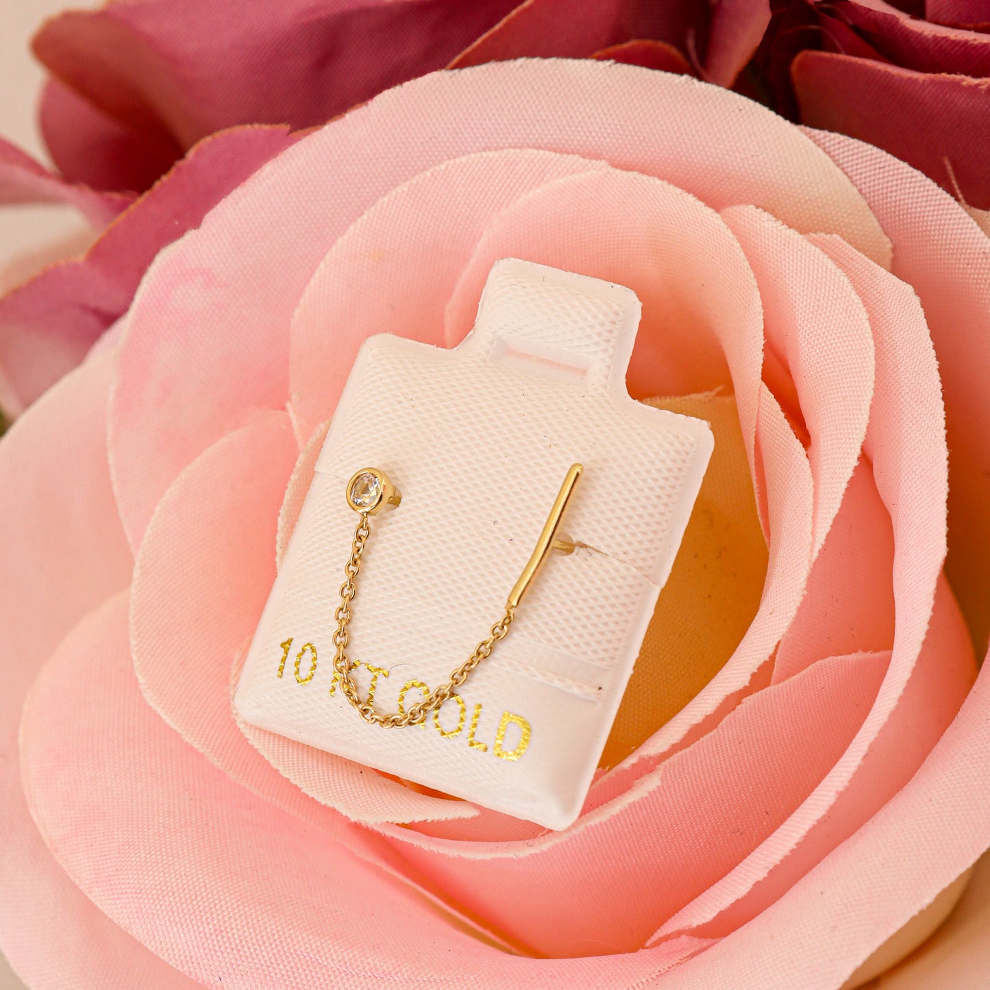 Broquel de Zirconia con Cadena Oro 10K