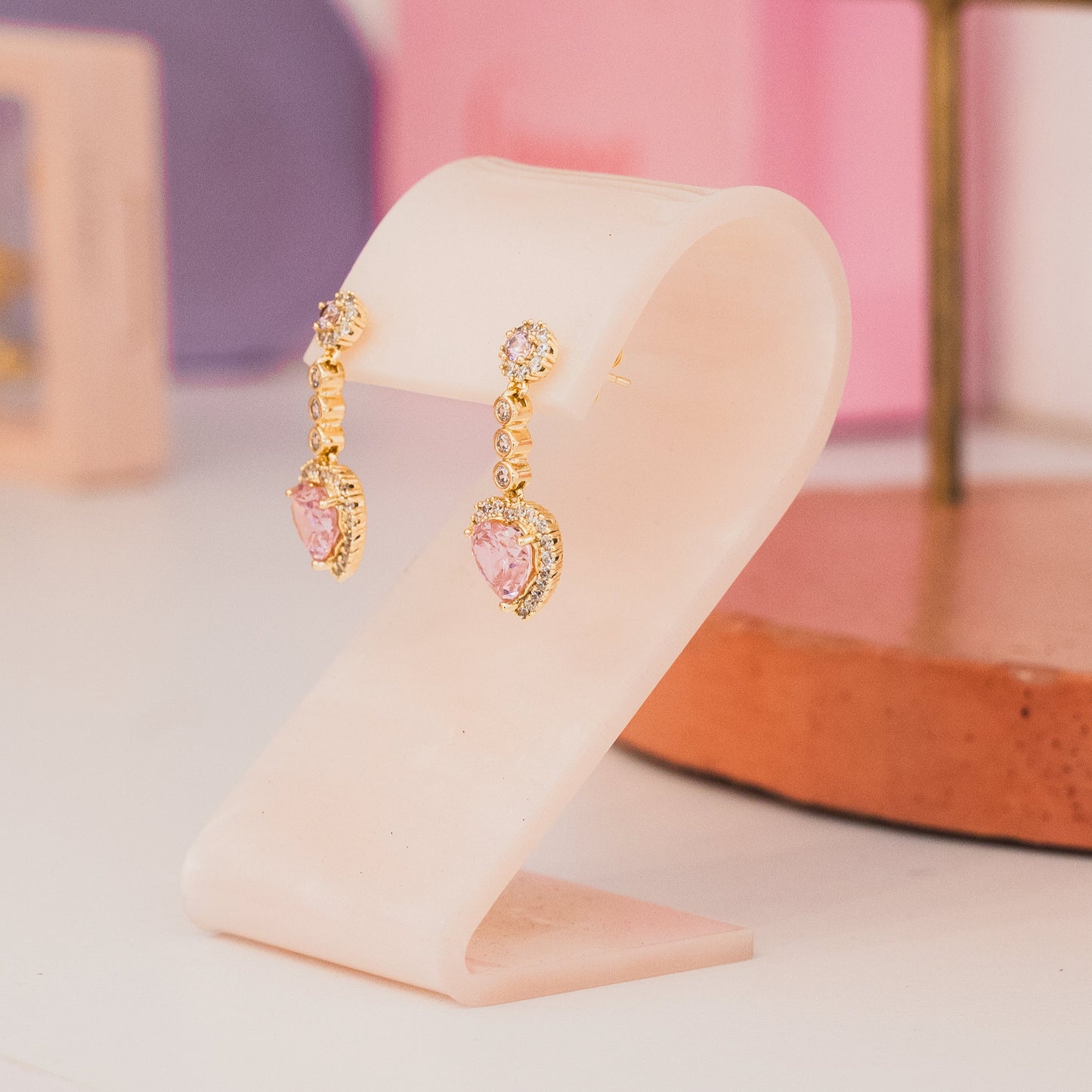 Aretes largo Corazón rosa - Oro laminado premium 14k