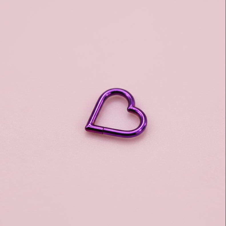 Piercing Corazón purpura - Titanio (Clicker)
