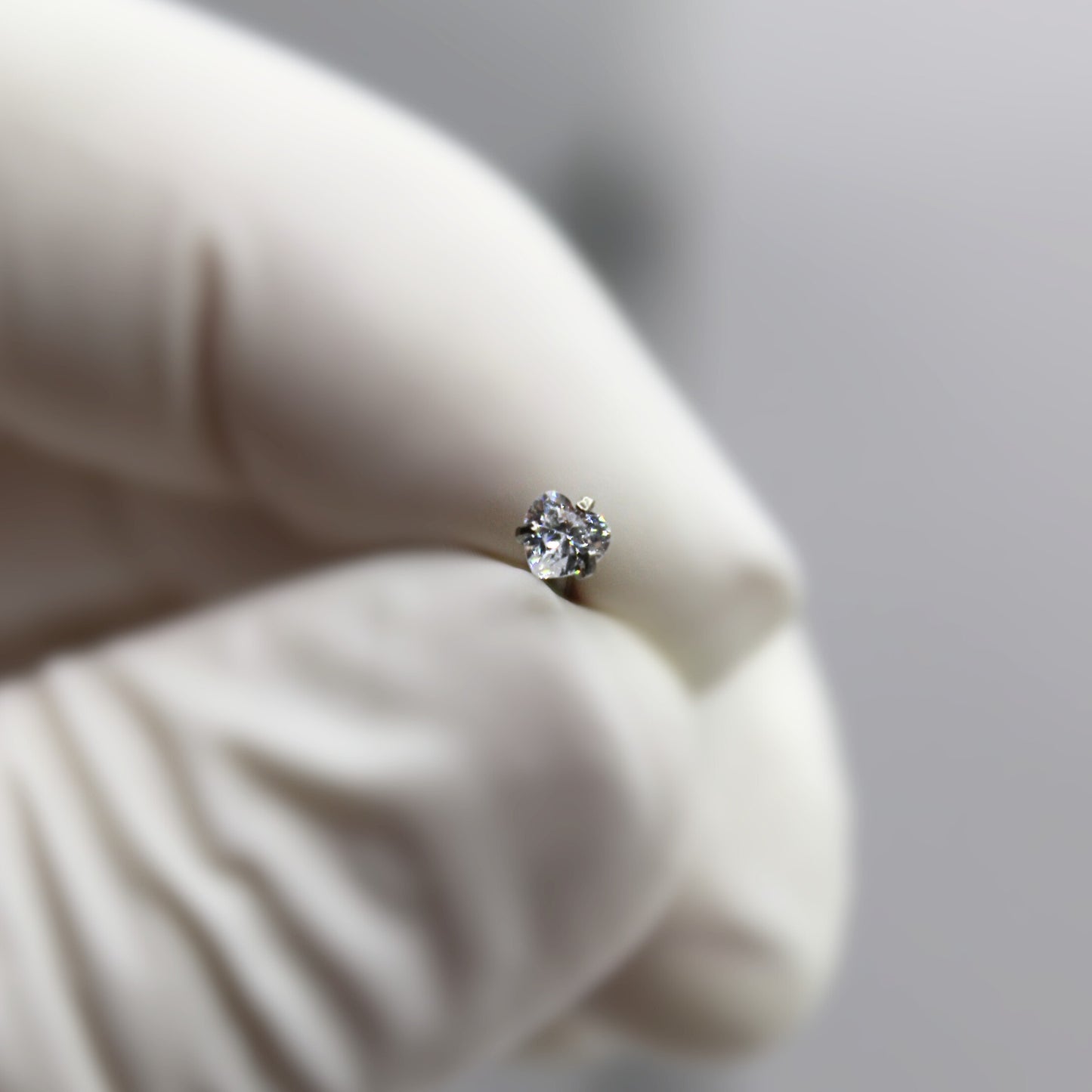 Labret Zirconia de corazón- Titanio