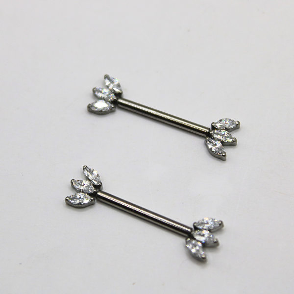 Barbell Titanio para Pezón maxi diseño 3 zirconias blancas
