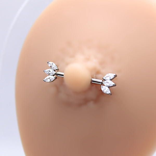 Barbell Titanio para Pezón maxi diseño 3 zirconias blancas