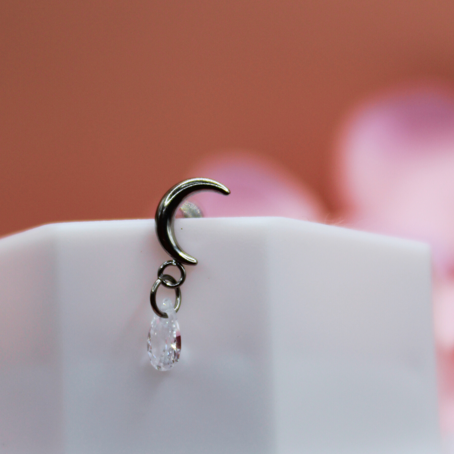 Labret Luna zirconia colgante - Titanio