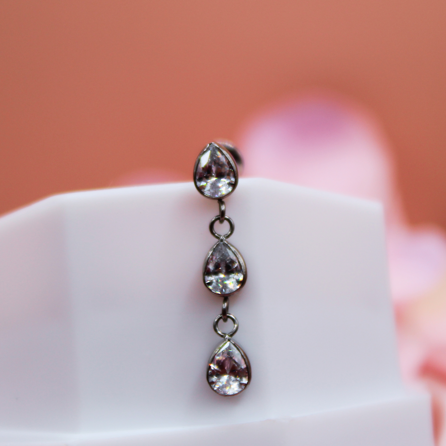 Labret Colgante 3 zirconias - Titanio