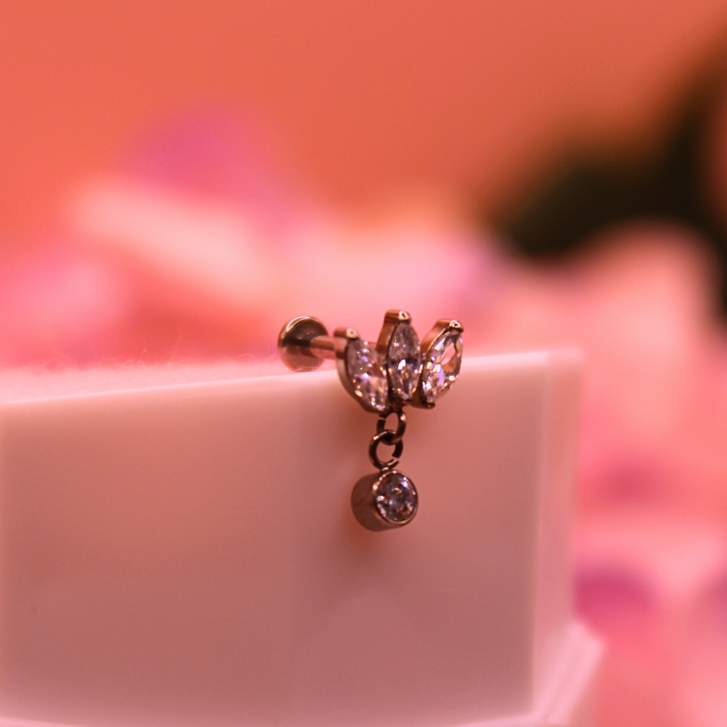 Labret Coronita con Colgante - Titanio