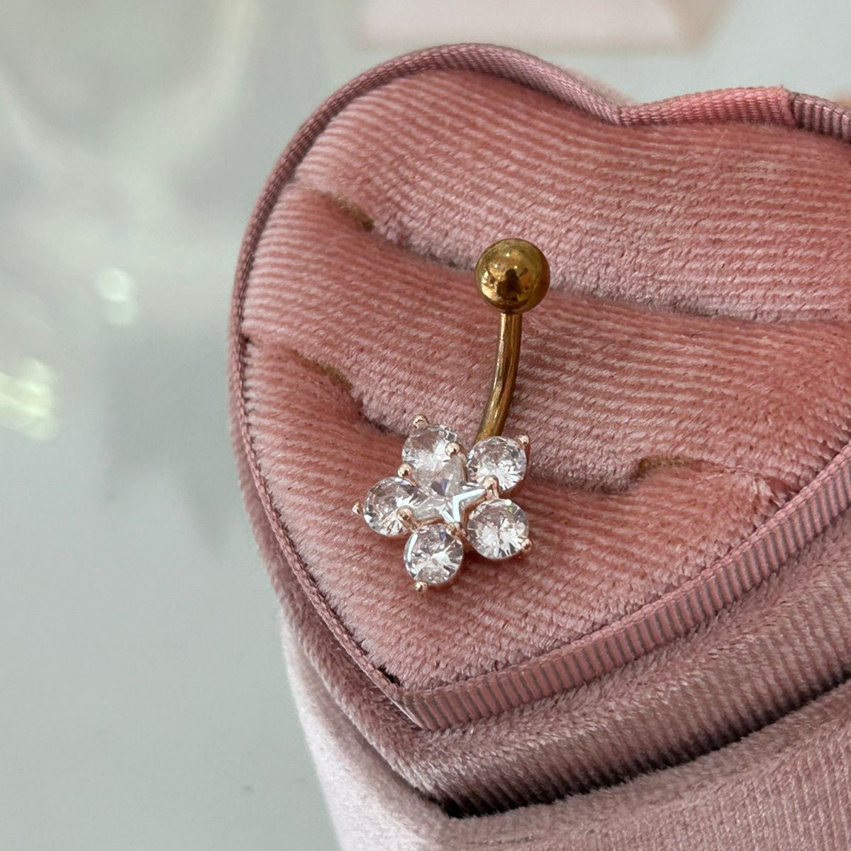 Piercing Flor Zirconias Con Estrella Oro Rosado - Acero Quirúrgico
