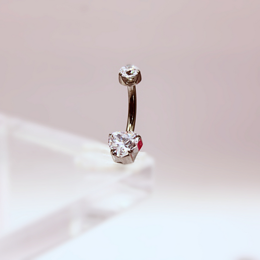 Barbell Curvo Titanio para Ombligo diseño zirconia de corazón