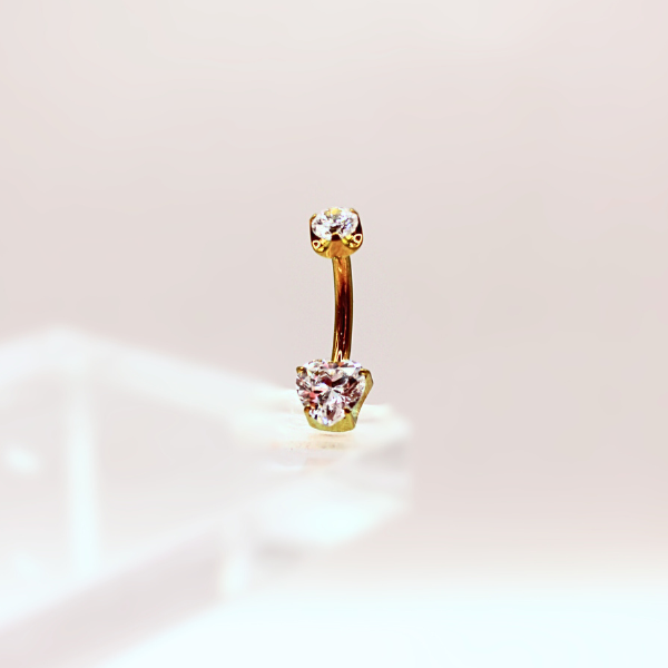 Barbell Curvo Titanio para Ombligo diseño zirconia de corazón