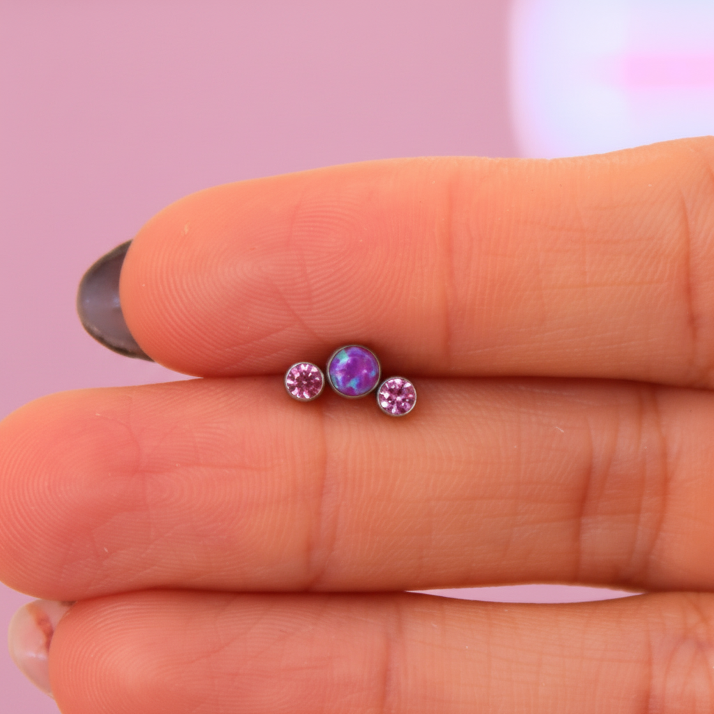 Piercing 3 Pastillas Moradas zirconia y ópalo - Titanio (Labre)