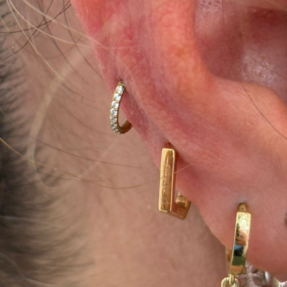 Aro Clicker 6mm con Zirconias de lado Titanio