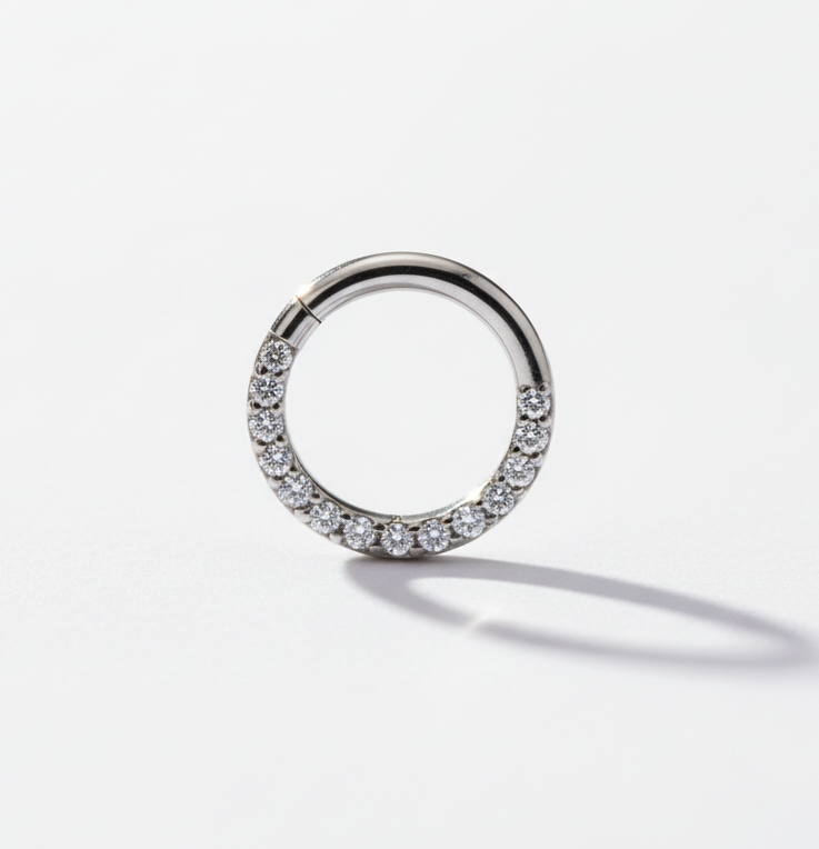 Piercing Aro Clicker con Zirconias de frente- Titanio