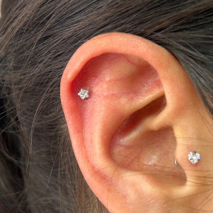 Labret Zirconia de corazón- Titanio