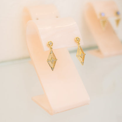 Aretes Rombos con Zirconias - Oro laminado premium 14k