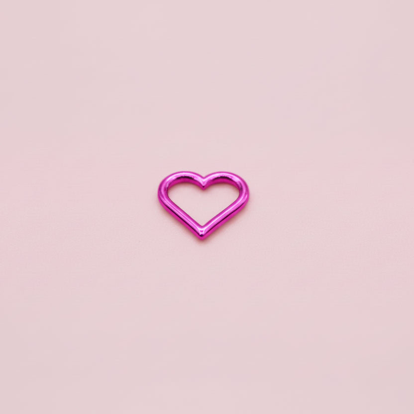 Piercing Corazón Rosa Fucsia - Titanio (Clicker)