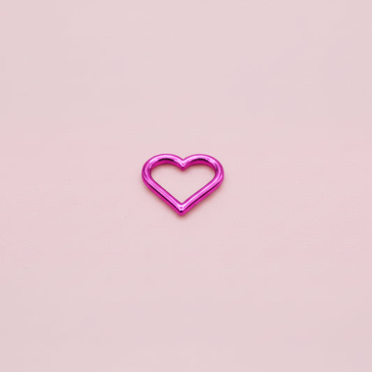Piercing Corazón Rosa Fucsia - Titanio (Clicker)
