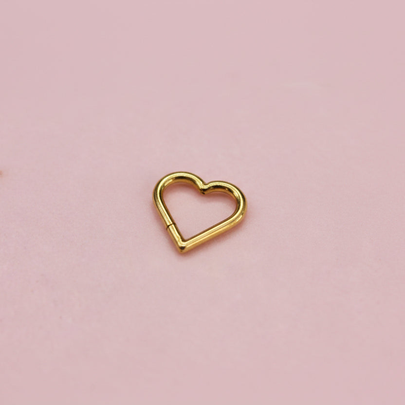 Piercing Corazón Dorado - Titanio (Clicker)