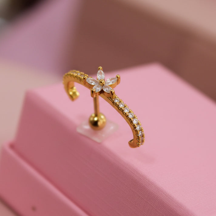 Piercing para Oreja diseño de simulador con flor de zirconias - Acero quirurgico