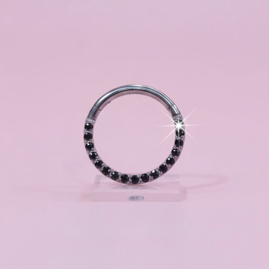 Piercing Aro zirconias negras de frente - Titanio