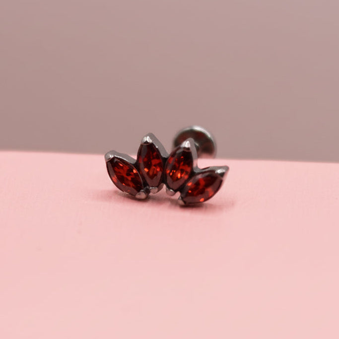Piercing Flor de Loto 4 pétalos Rubí  - Titanio