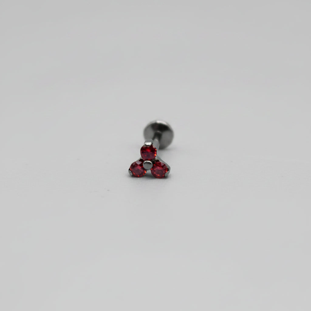 Piercing Trebol Rubí - Titanio