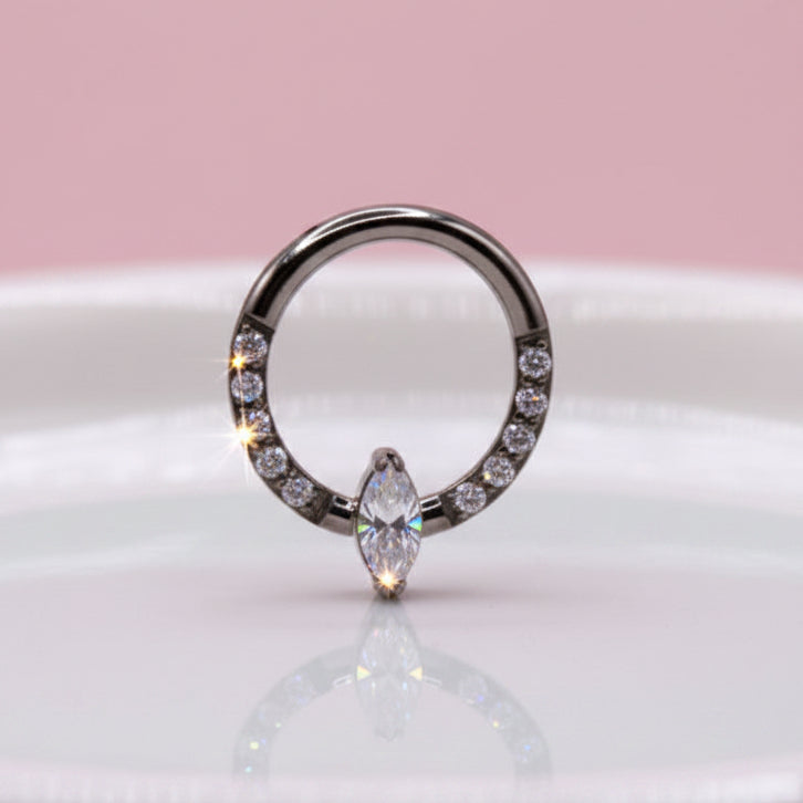 Piercing Aro clicker Rombi y zirconias  blancas- Titanio