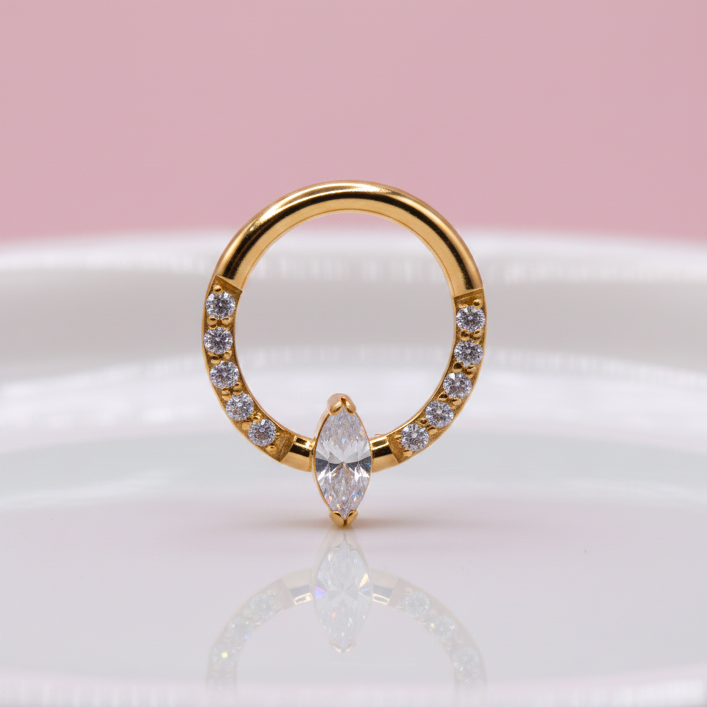 Piercing Aro clicker Rombi y zirconias  blancas- Titanio