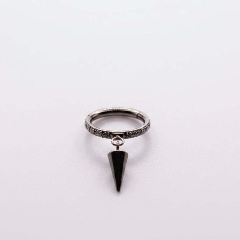 Aro clicker con pico colgante para lóbulo, helix, nostril  - Titanio