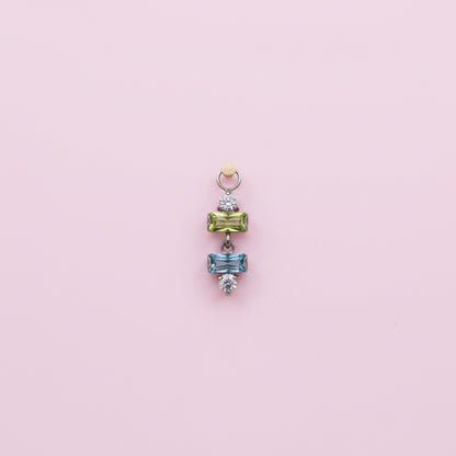 Charm Cristales verde y aqua - Titanio