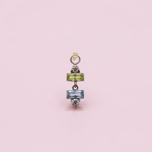 Charm Cristales verde y aqua - Titanio
