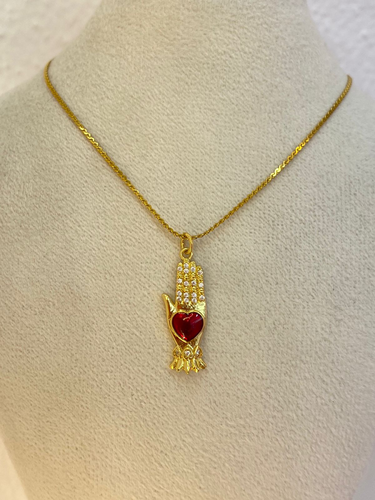 Collar Manita con Corazón
