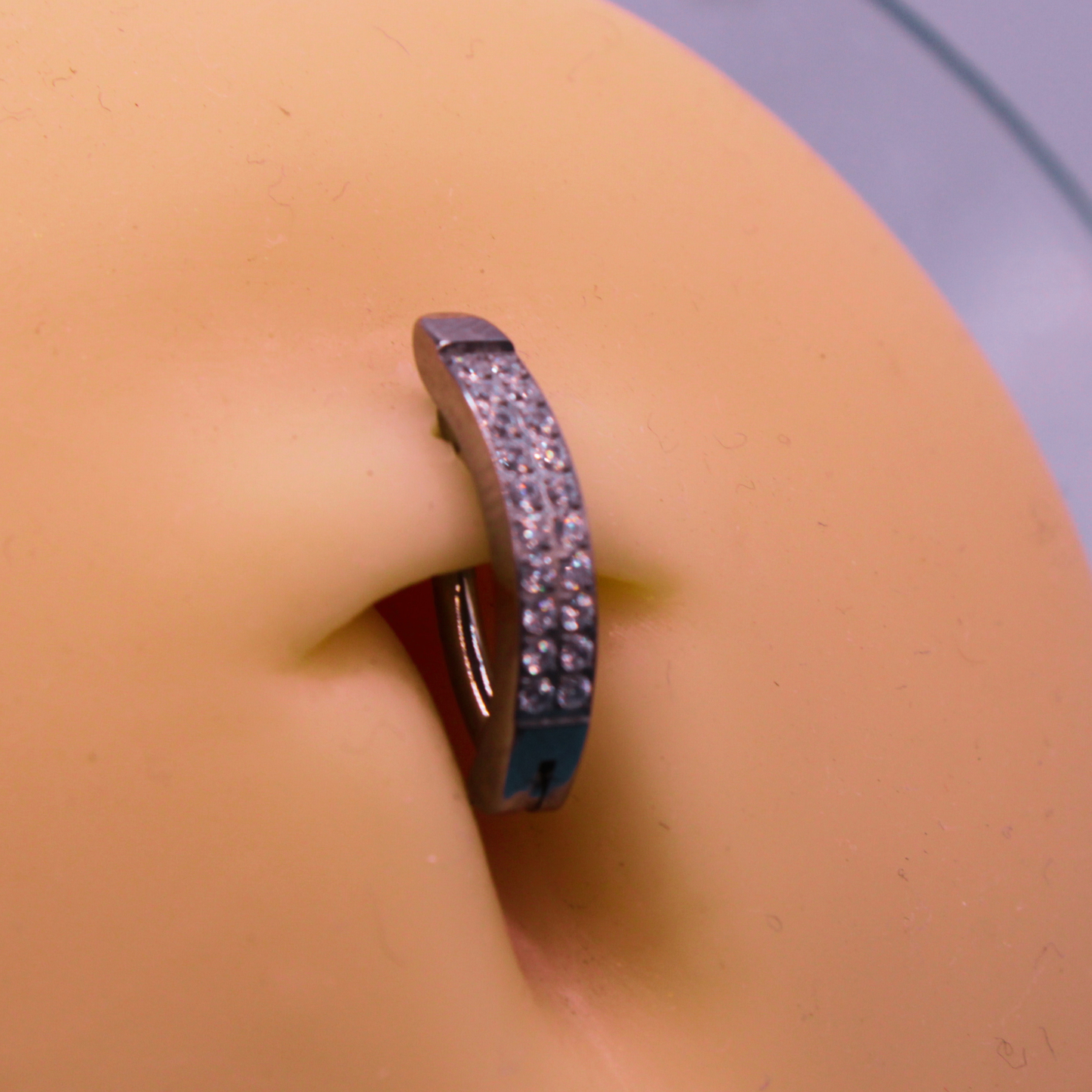Piercing para Ombligo diseño de arracada con zirconias - Titanio