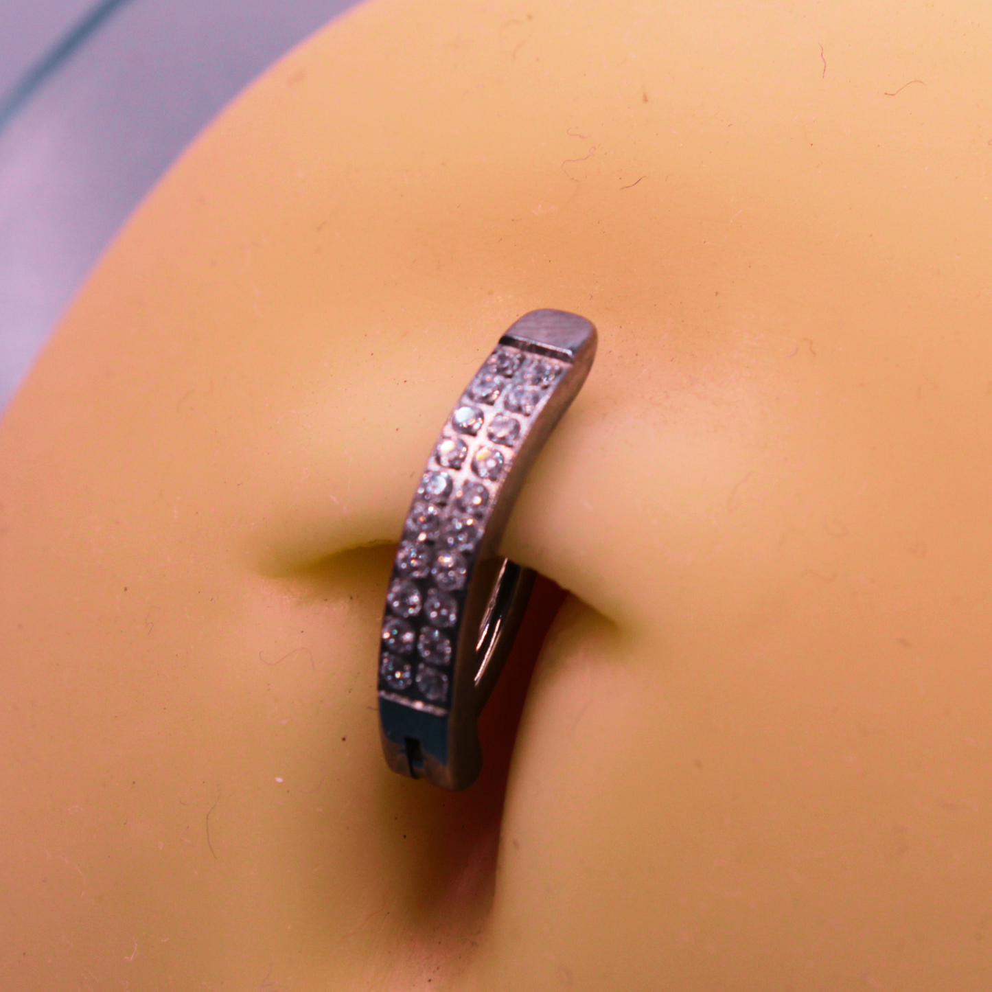 Piercing para Ombligo diseño de arracada con zirconias - Titanio