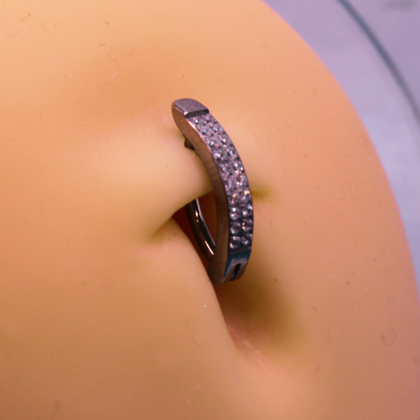 Piercing para Ombligo diseño de arracada con zirconias - Titanio