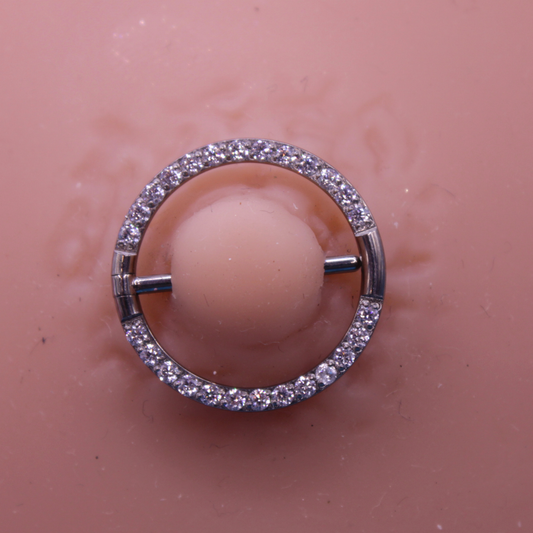 Piercing Redondo con zirconias  De Titanio Para Pezón