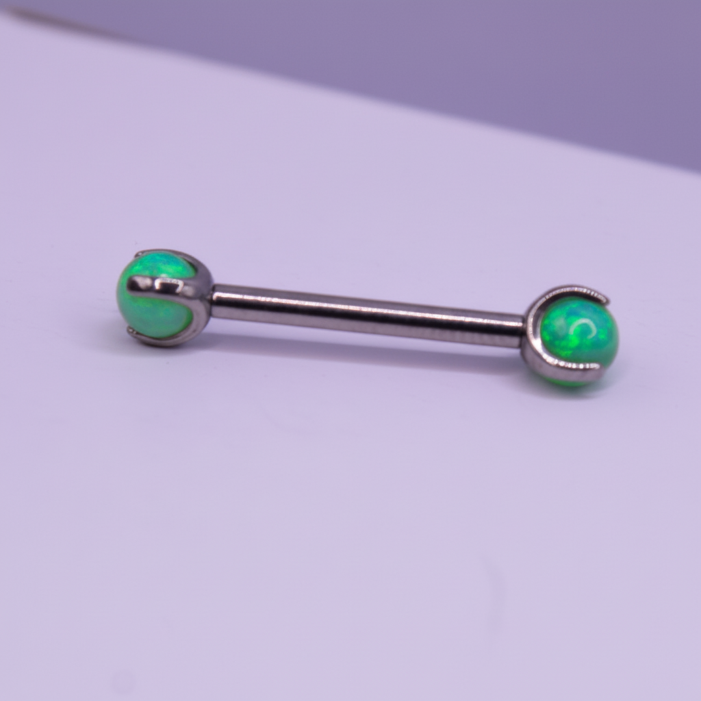 Barbell Titanio para Pezón Plata con Piedra verde