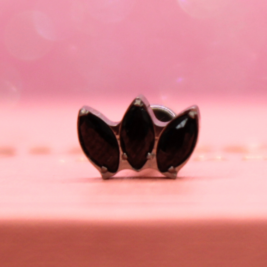 Labret Flor de Loto 3 pétalos Ópalo Negro - Titanio